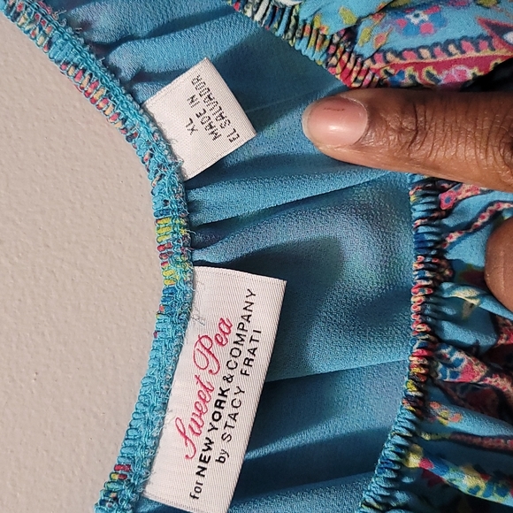 New York and Company Sweet Pea collection Xl Paisley Scoop Neck Blouse - Picture 3 of 7